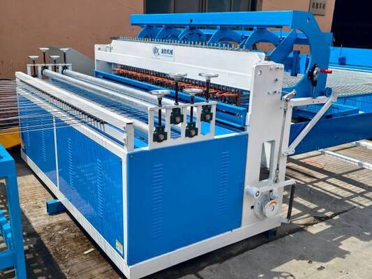 Wire Diameter 2.5-5mm Hole Size 50*50mm Steel Wire Mesh Welding Machine