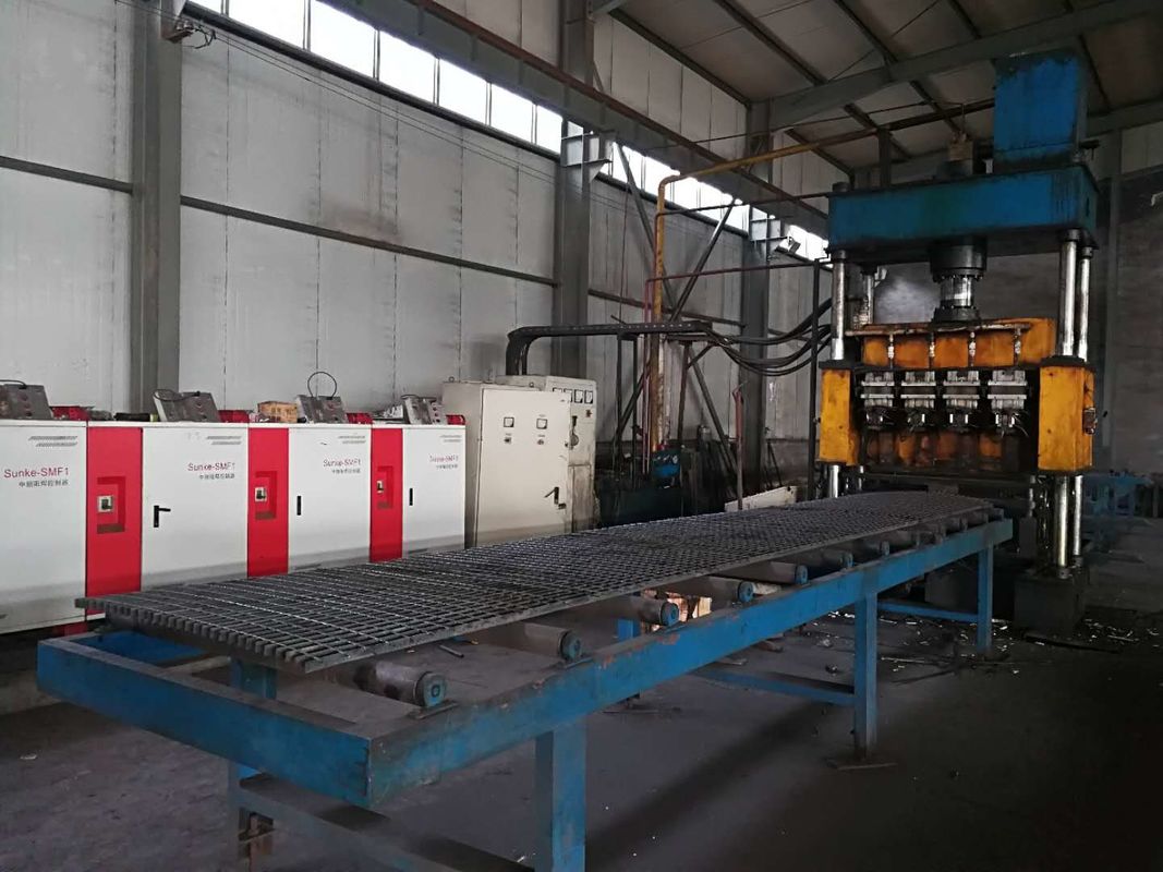 1200mm Steel Grating Welding Machine