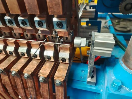Capacity 60 Pcs Mesh Size 50*200mm Servo Motor 3.5kw Fence Mesh Welding Machine
