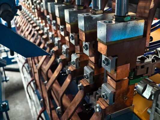 Rebar Size 4-8mm Pneumatic Welding 6m length Wire Mesh Welding Machine